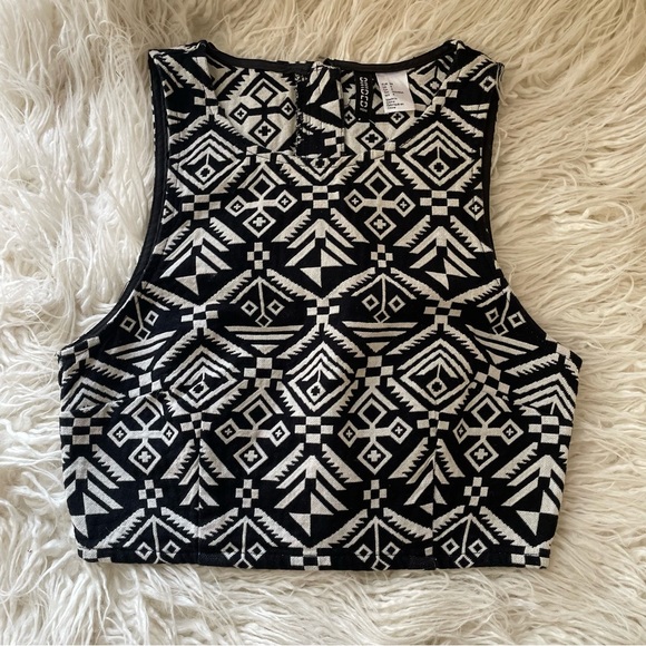 🦓 H&M | Aztec Tribal Racer Crop Tank Top 🦓 - Picture 7 of 12